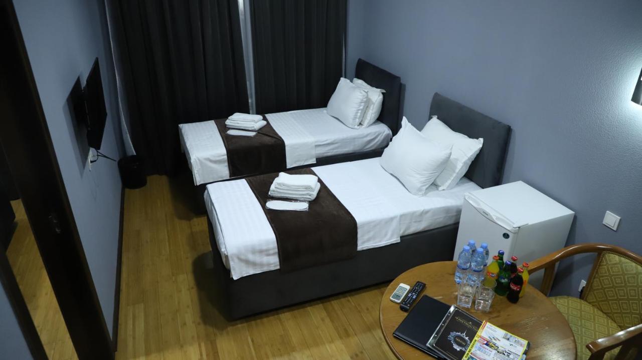 Grand Avenue Hotel Tasjkent Buitenkant foto