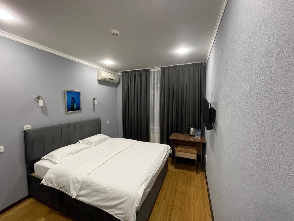 Grand Avenue Hotel Tasjkent Buitenkant foto