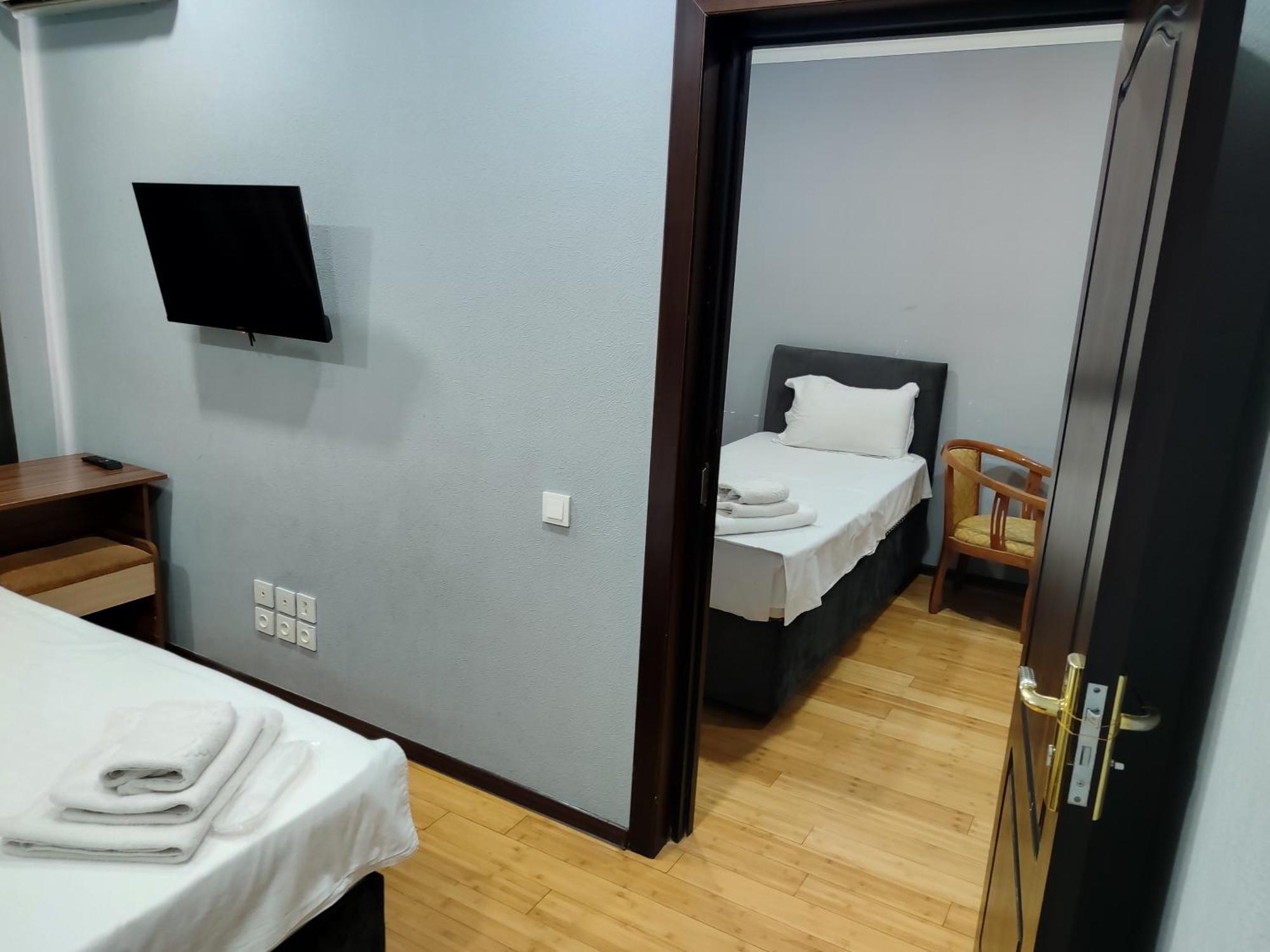 Grand Avenue Hotel Tasjkent Buitenkant foto