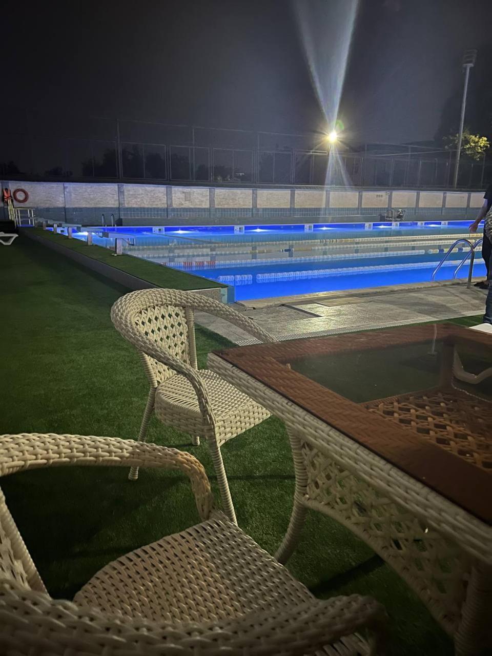 Grand Avenue Hotel Tasjkent Buitenkant foto