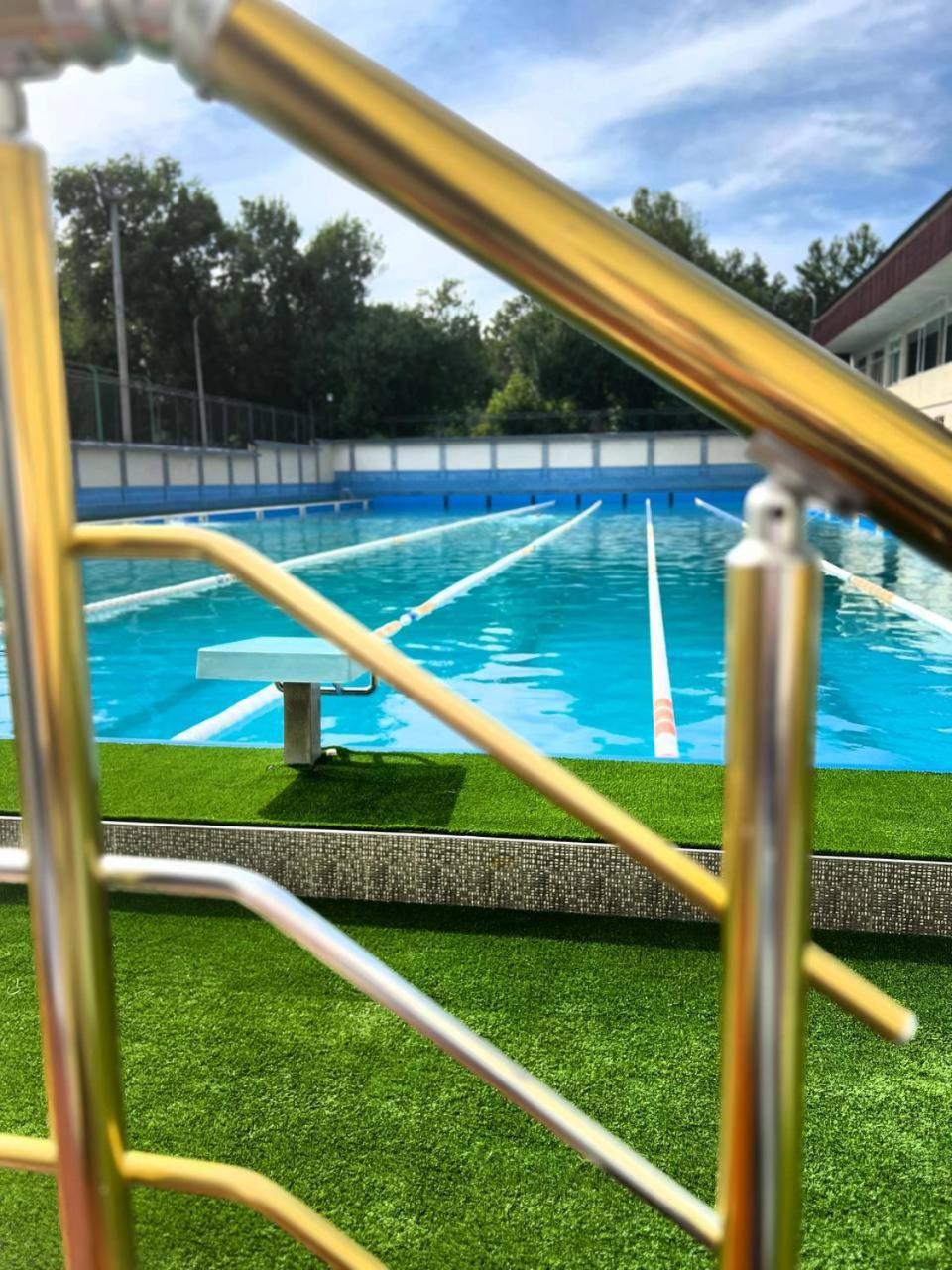 Grand Avenue Hotel Tasjkent Buitenkant foto